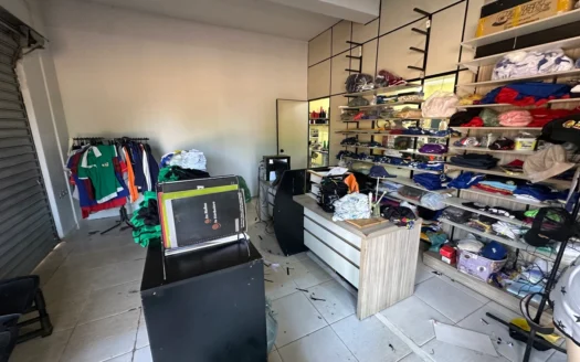 Sobrado 3 Quartos com Sala Comercial
