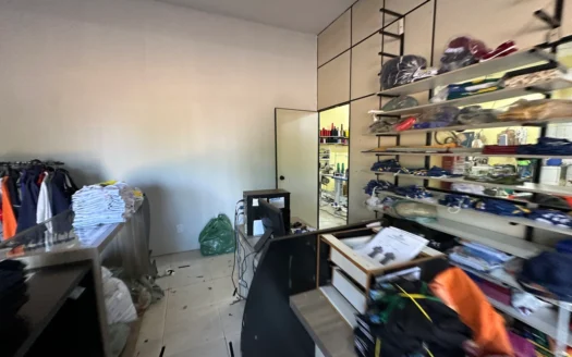 Sobrado 3 Quartos com Sala Comercial