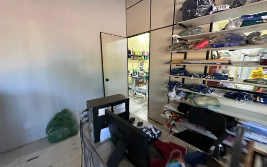 Sobrado 3 Quartos com Sala Comercial