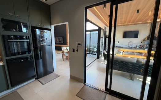 Casa com 3 Suítes Plenas