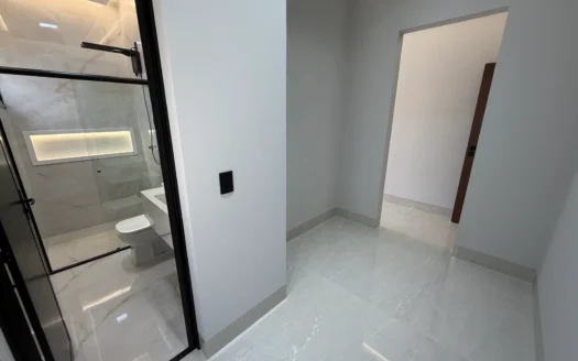 Casa com 3 Suítes Plenas