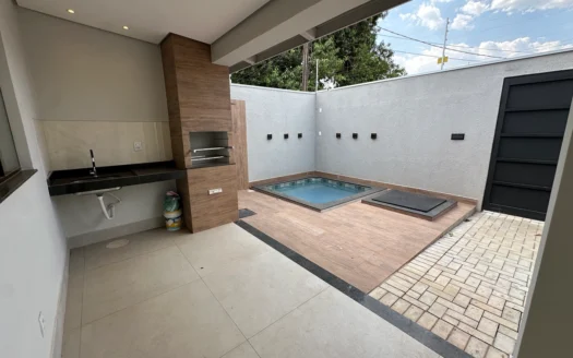 Casa com 3 Quartos 706 Sul