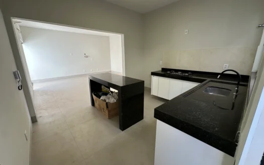 Casa com 3 Quartos 706 Sul