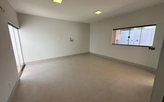 Casa com 3 Quartos 706 Sul