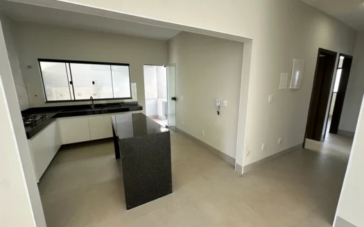 Casa com 3 Quartos 706 Sul