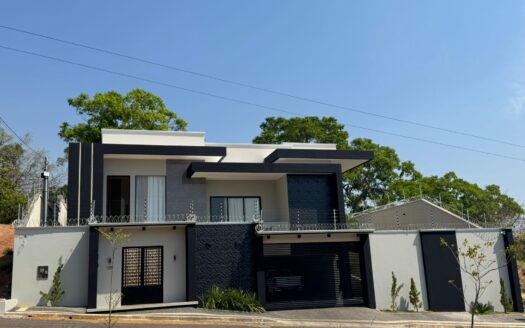 Casa com 5 Suítes em Paraíso