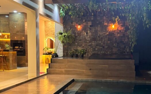 Casa com 5 Suítes em Paraíso