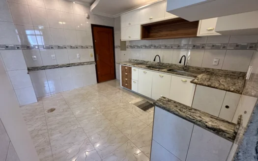 Apartamento com 4 Suítes