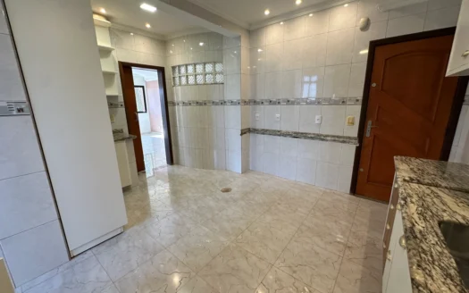 Apartamento com 4 Suítes