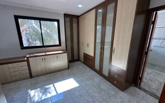 Apartamento com 4 Suítes