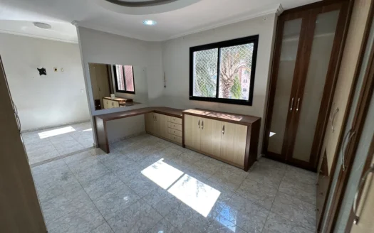 Apartamento com 4 Suítes