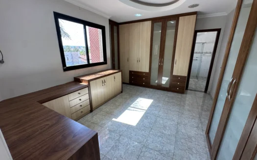 Apartamento com 4 Suítes