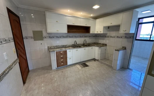 Apartamento com 4 Suítes