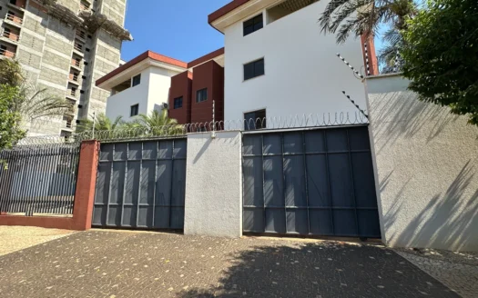 Apartamento com 4 Suítes