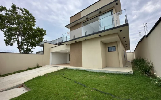 Sobrado de 4 Quartos 1503 Sul