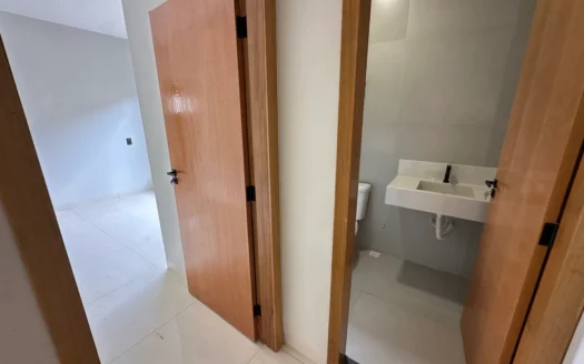 Sobrado de 4 Quartos 1503 Sul