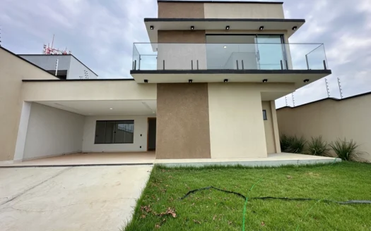 Sobrado de 4 Quartos 1503 Sul