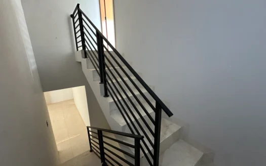 Sobrado de 4 Quartos 1503 Sul