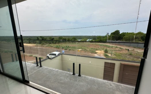 Sobrado de 4 Quartos 1503 Sul