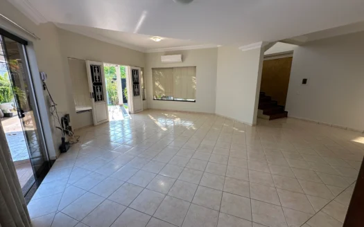 Sobrado com 5 Suítes