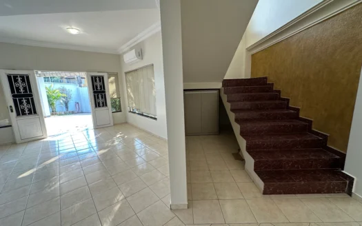 Sobrado com 5 Suítes