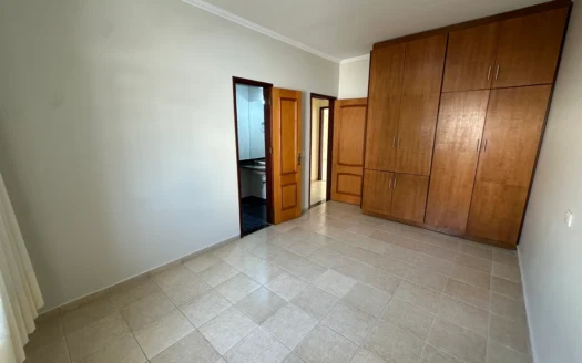 Sobrado com 5 Suítes