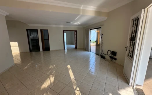 Sobrado com 5 Suítes