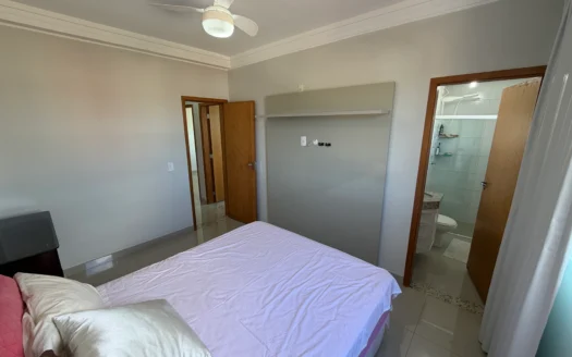 Apartamento com 3 Quartos