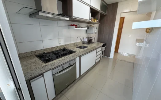 Apartamento com 3 Quartos