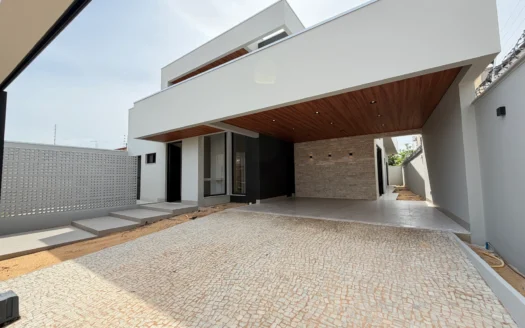 Casa Alto Padrão de 3 Suítes