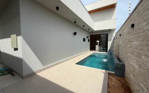 Casa Alto Padrão de 3 Suítes