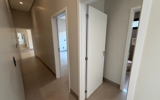 Casa Alto Padrão de 3 Suítes