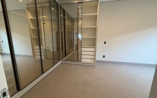 Casa Alto Padrão de 3 Suítes