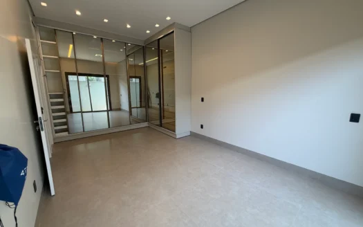 Casa Alto Padrão de 3 Suítes