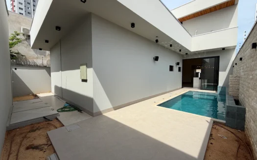 Casa Alto Padrão de 3 Suítes