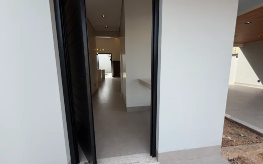 Casa Alto Padrão de 3 Suítes