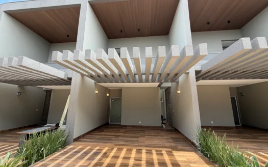 Sobrado Novo de 3 Suítes