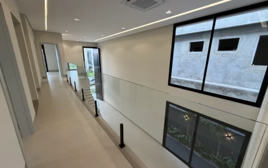 Sobrado com 5 Suítes