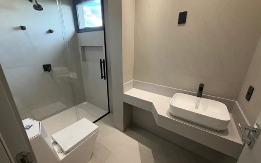 Sobrado com 5 Suítes