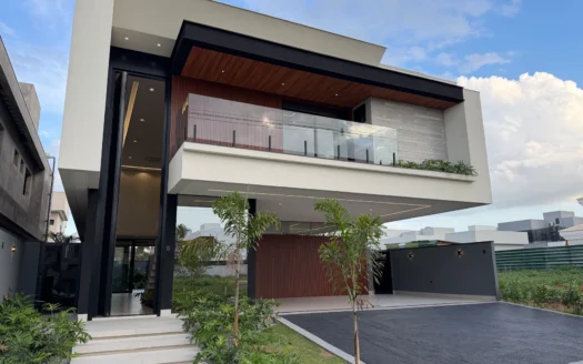 Sobrado com 5 Suítes