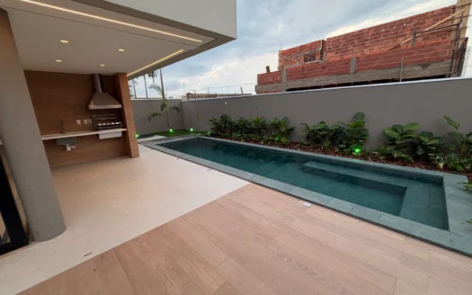 Casa Alto Padrão de 4 Suítes