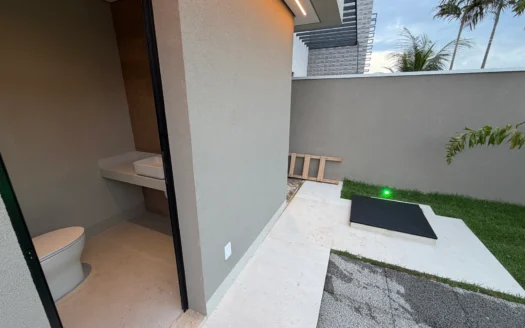 Casa Alto Padrão de 4 Suítes