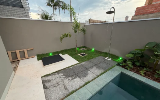 Casa Alto Padrão de 4 Suítes