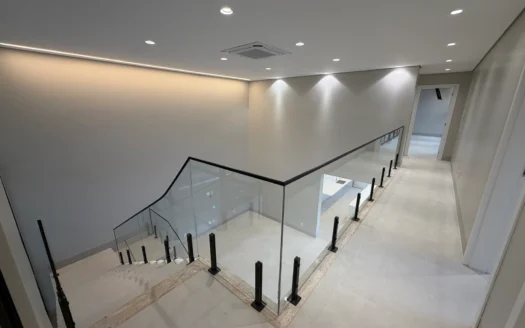 Casa Alto Padrão de 4 Suítes