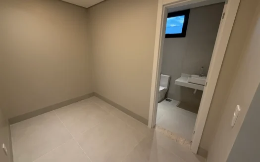 Casa Alto Padrão de 4 Suítes