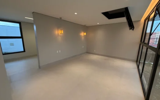 Casa Alto Padrão de 4 Suítes