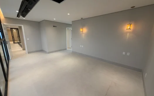 Casa Alto Padrão de 4 Suítes