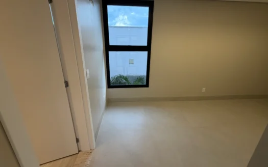 Casa Alto Padrão de 4 Suítes