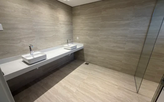 Casa Alto Padrão de 4 Suítes