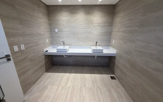 Casa Alto Padrão de 4 Suítes